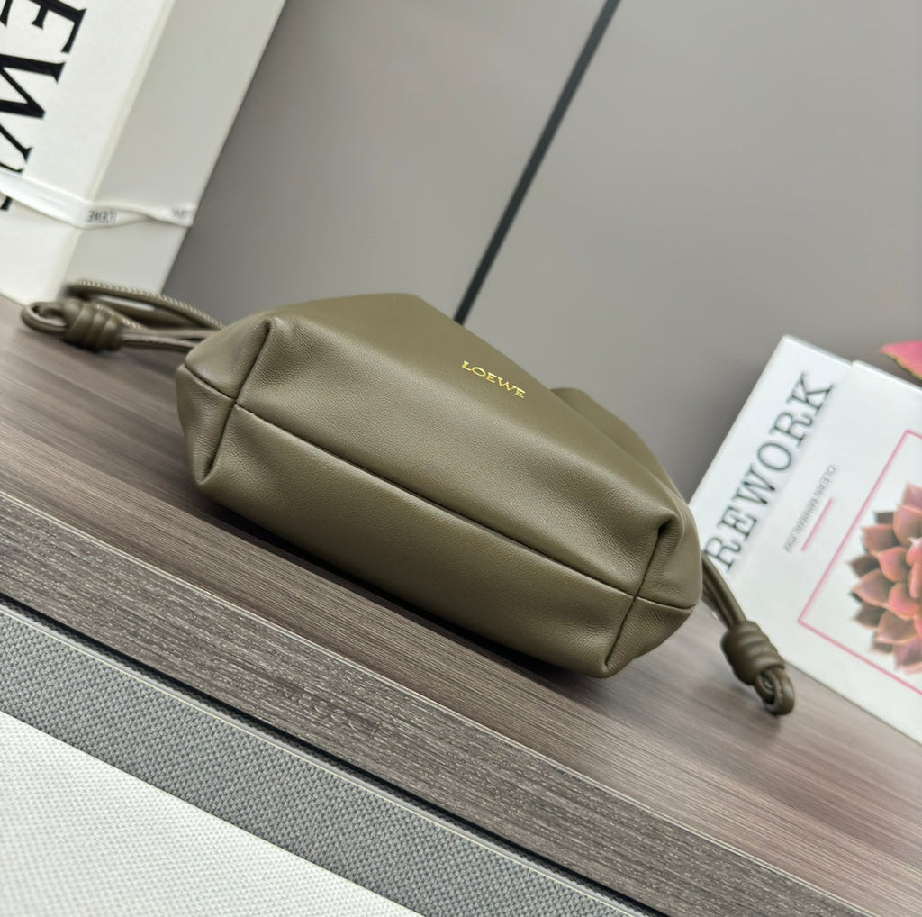 LOEWE LOE 23 FLAMENCO PURSE BUCKET IN ARMY GREEN LAMBSKIN