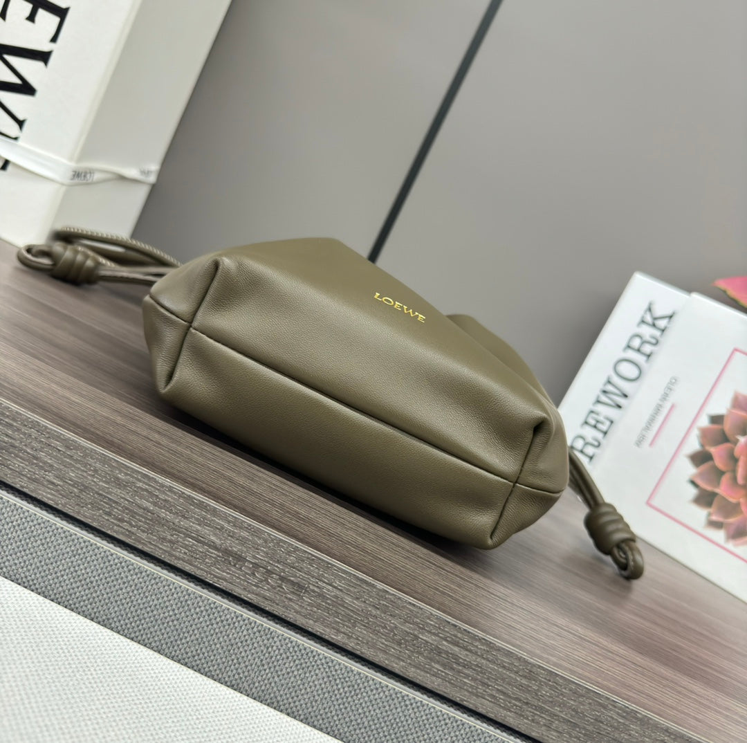 LOEWE LOE 23 FLAMENCO PURSE BUCKET IN ARMY GREEN LAMBSKIN