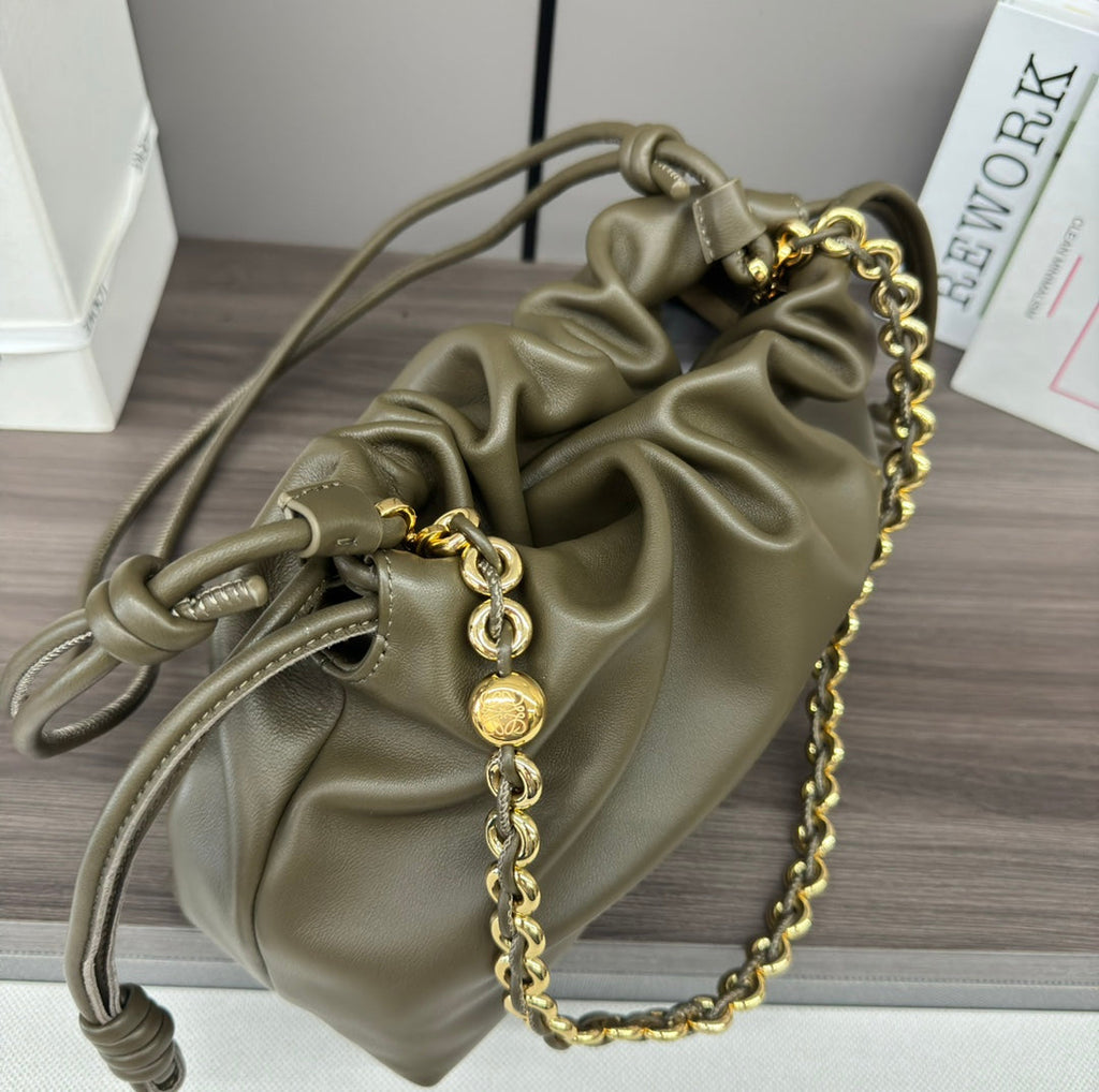 LOEWE LOE MEDIUM 30 FLAMENCO PURSE BUCKET IN ARMY GREEN LAMBSKIN