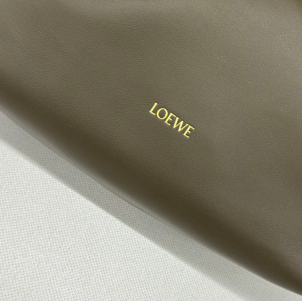 LOEWE LOE MEDIUM 30 FLAMENCO PURSE BUCKET IN ARMY GREEN LAMBSKIN