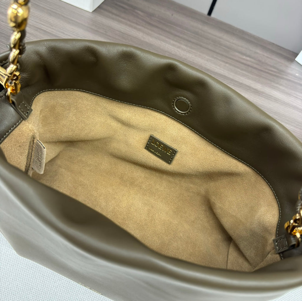 LOEWE LOE MEDIUM 30 FLAMENCO PURSE BUCKET IN ARMY GREEN LAMBSKIN