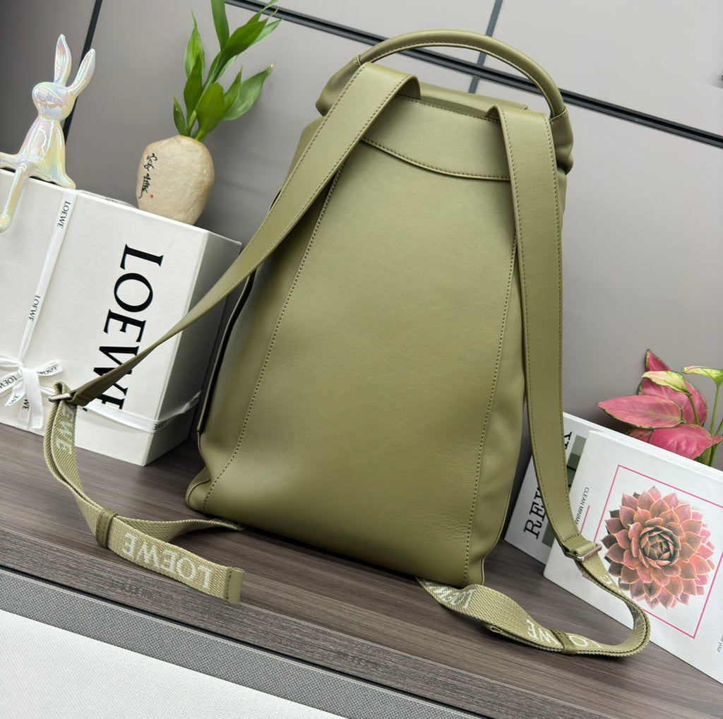 LOEWE FLAMENCO 40 BACKPACK IN CROCODILE GREEN SHINY SUPPLE CALFSKIN