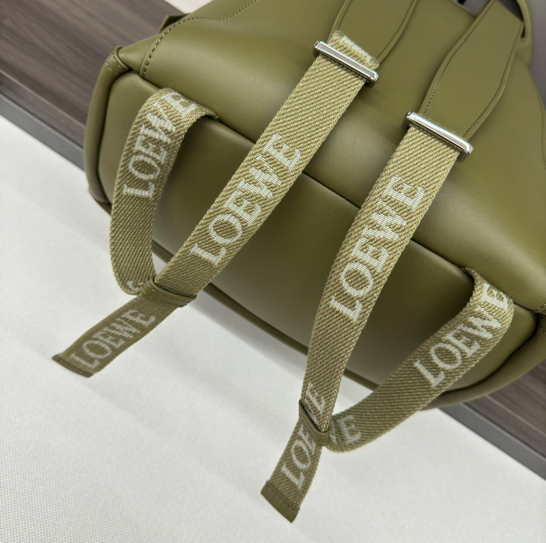 LOEWE FLAMENCO 40 BACKPACK IN CROCODILE GREEN SHINY SUPPLE CALFSKIN