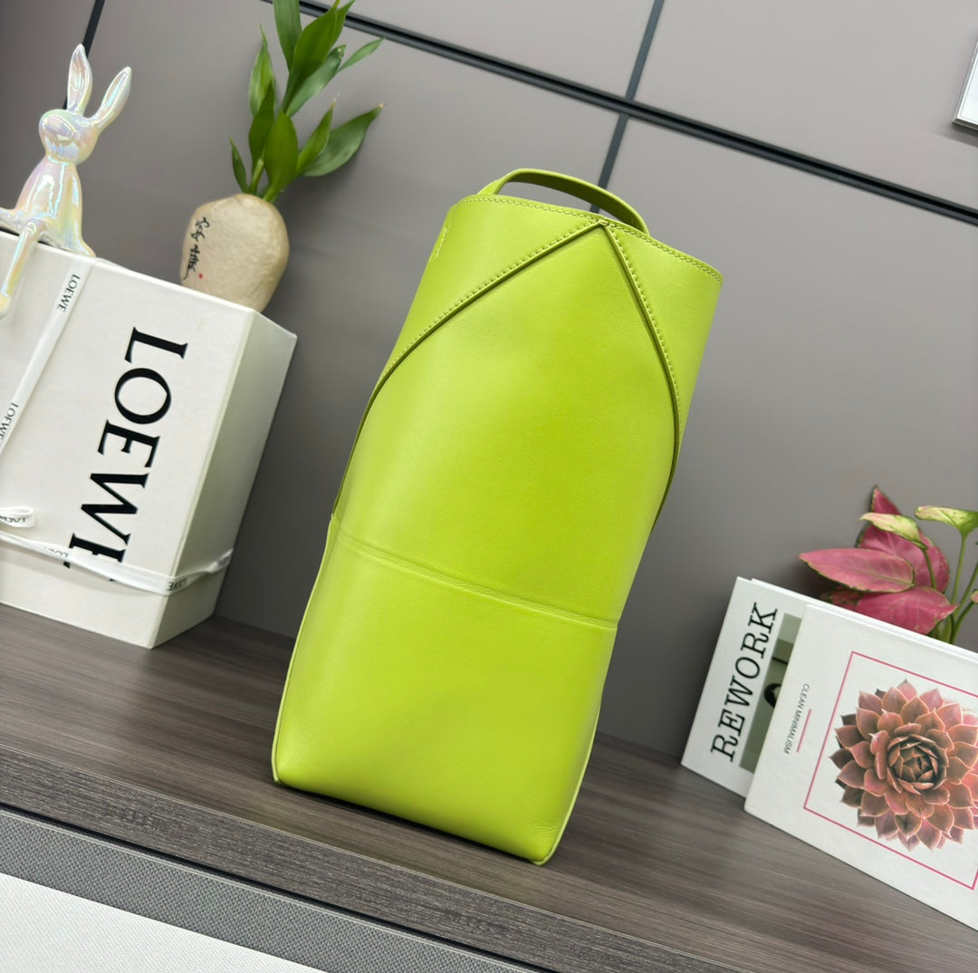 LOEWE LOE 31 FUZZLE FOLD IN GREEN CHARTREUSE CALFSKIN
