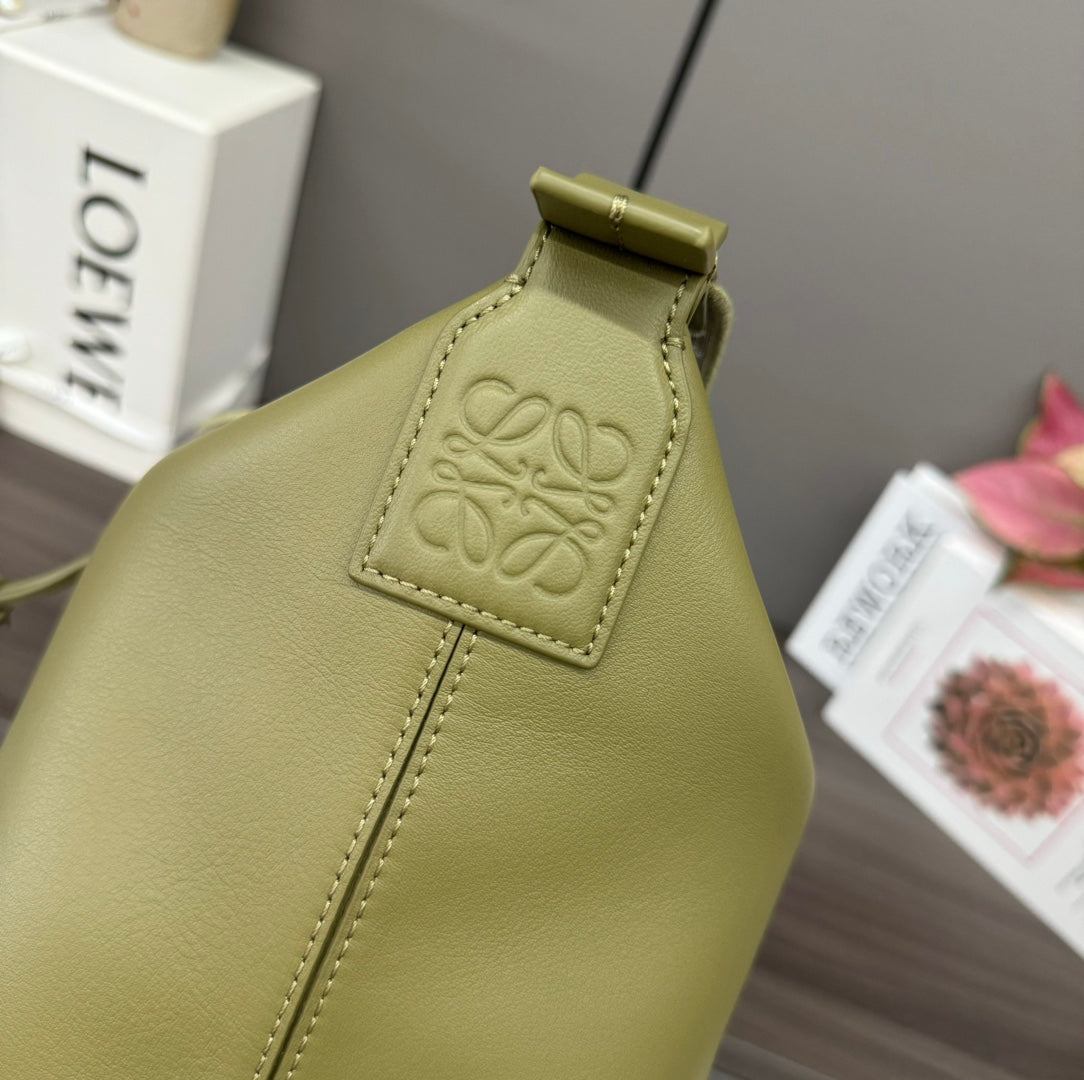 LOEWE CUBI CROSSBODY 44 BAG IN OLIVE GREEN SMOOTH CALFSKIN AND JACQUARD