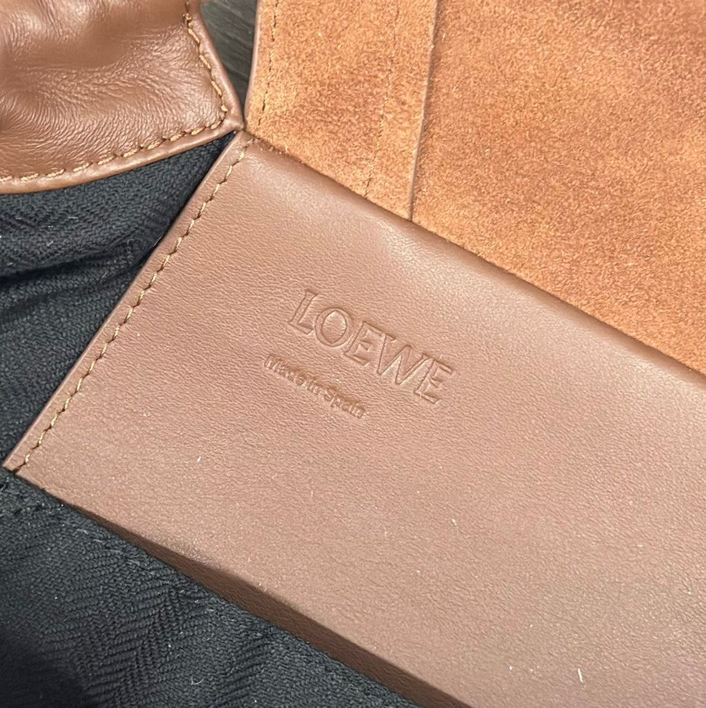 LOEWE FLAMENCO 40 BACKPACK IN CHESTNUT BROWN SHINY SUPPLE CALFSKIN