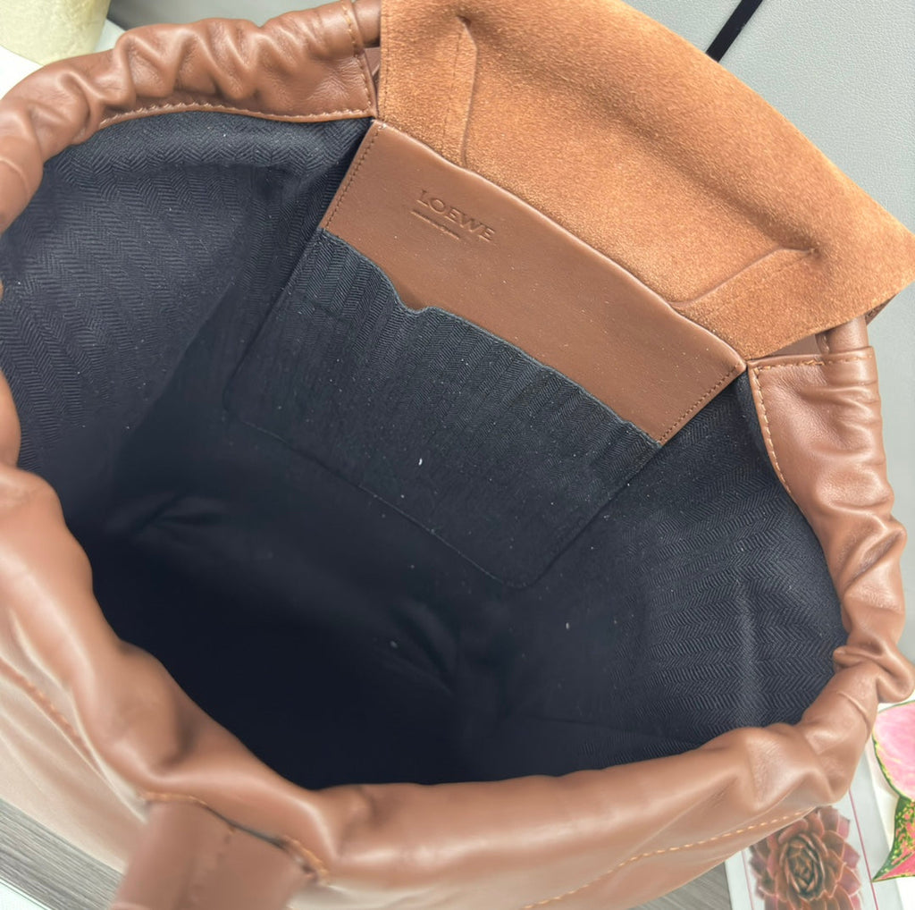 LOEWE FLAMENCO 40 BACKPACK IN CHESTNUT BROWN SHINY SUPPLE CALFSKIN