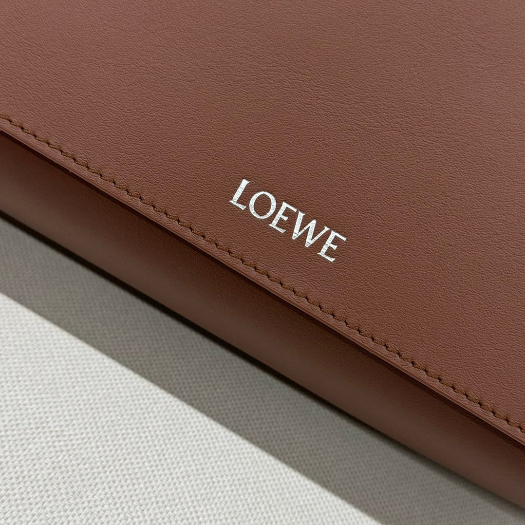 LOEWE FLAMENCO SATCHEL 34 IN PECAN BROWN SHINY SUPPLE CALFSKIN