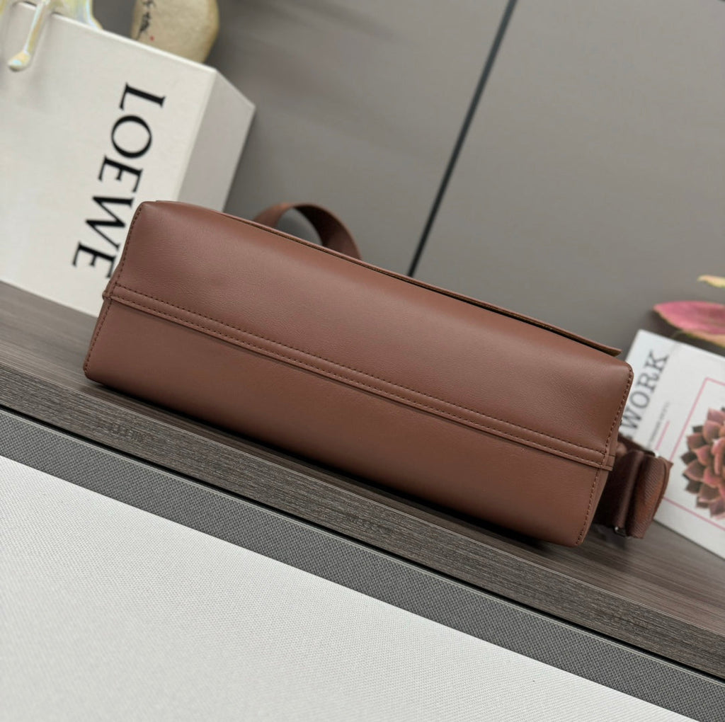 LOEWE FLAMENCO SATCHEL 34 IN PECAN BROWN SHINY SUPPLE CALFSKIN