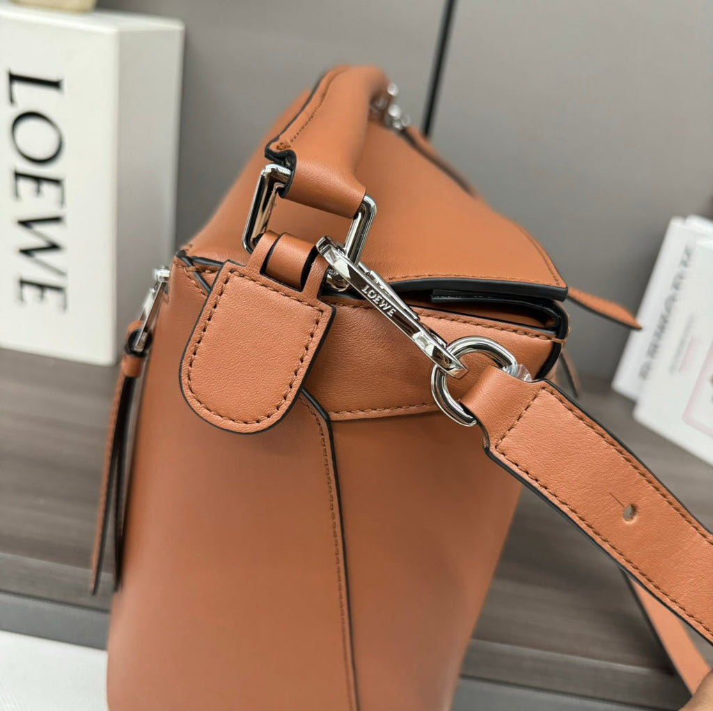 LOEWE LOE PUZZLE 33 BAG IN BRONZE BROWN CALFSKIN