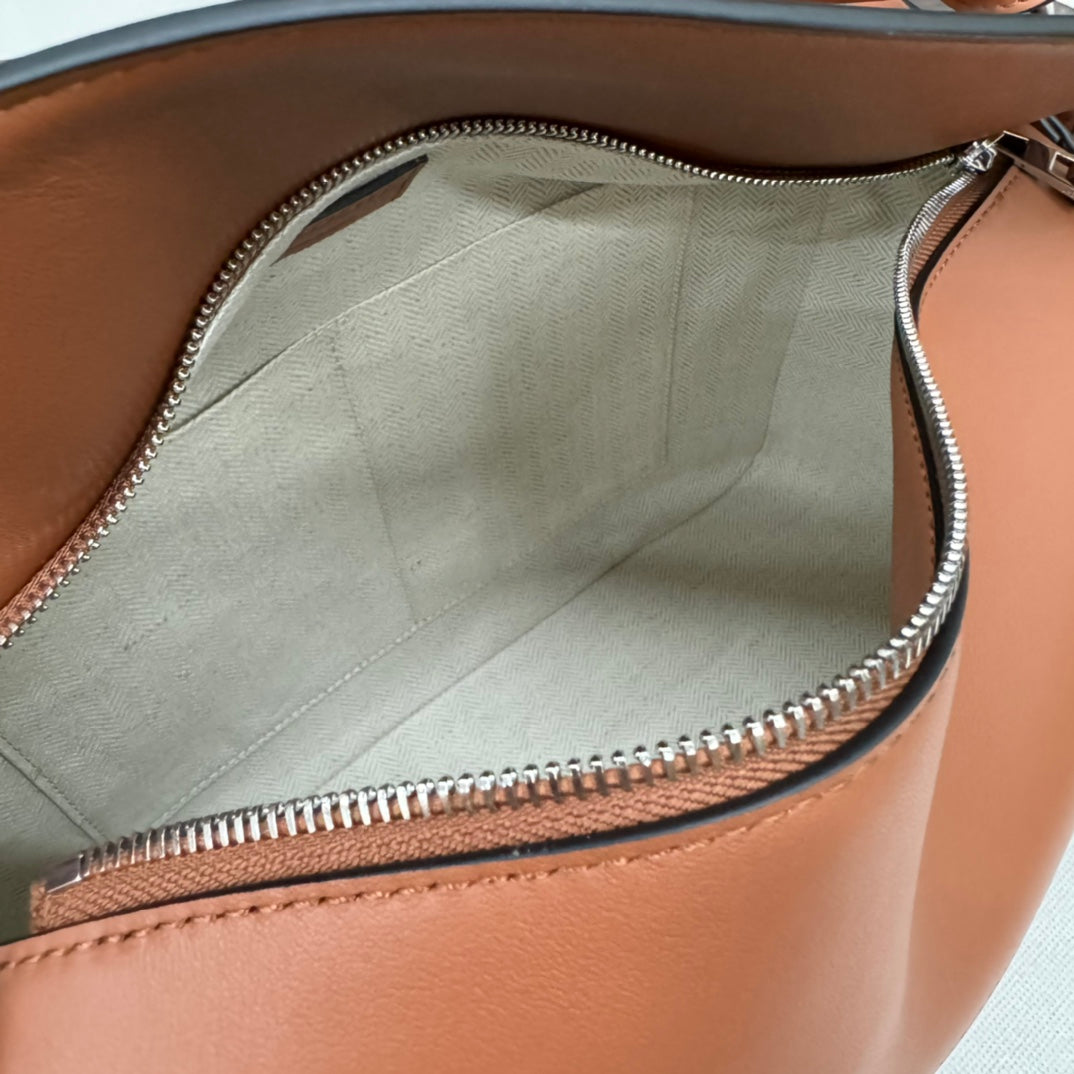 LOEWE LOE PUZZLE 33 BAG IN BRONZE BROWN CALFSKIN