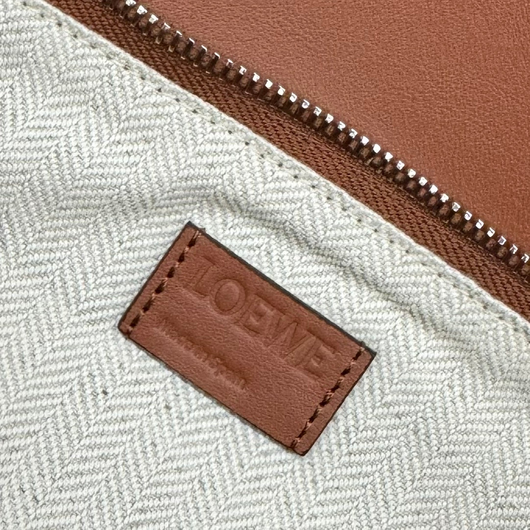 LOEWE LOE PUZZLE 33 BAG IN BRONZE BROWN CALFSKIN