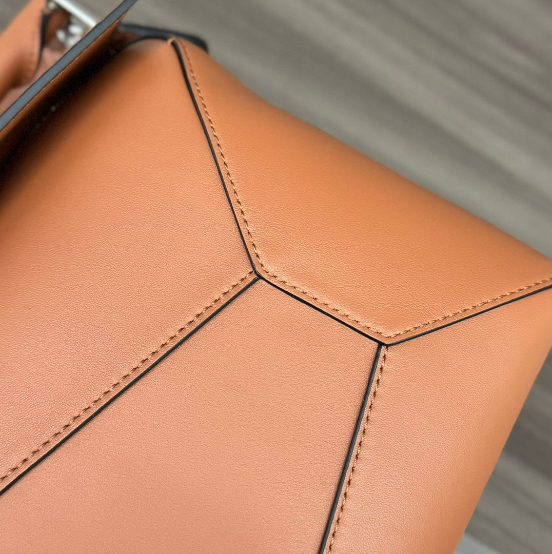 LOEWE LOE PUZZLE 33 BAG IN BRONZE BROWN CALFSKIN