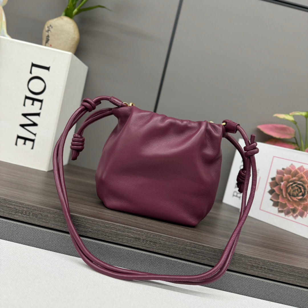 LOEWE LOE 23 FLAMENCO PURSE BUCKET IN PLUM PURPLE LAMBSKIN