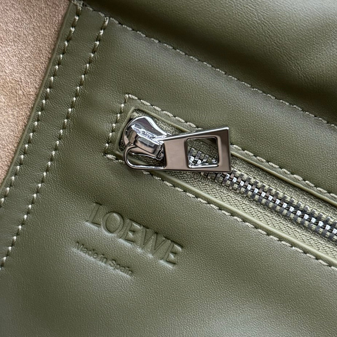 LOEWE FLAMENCO SATCHEL 34 IN ARMY GREEN SHINY SUPPLE CALFSKIN