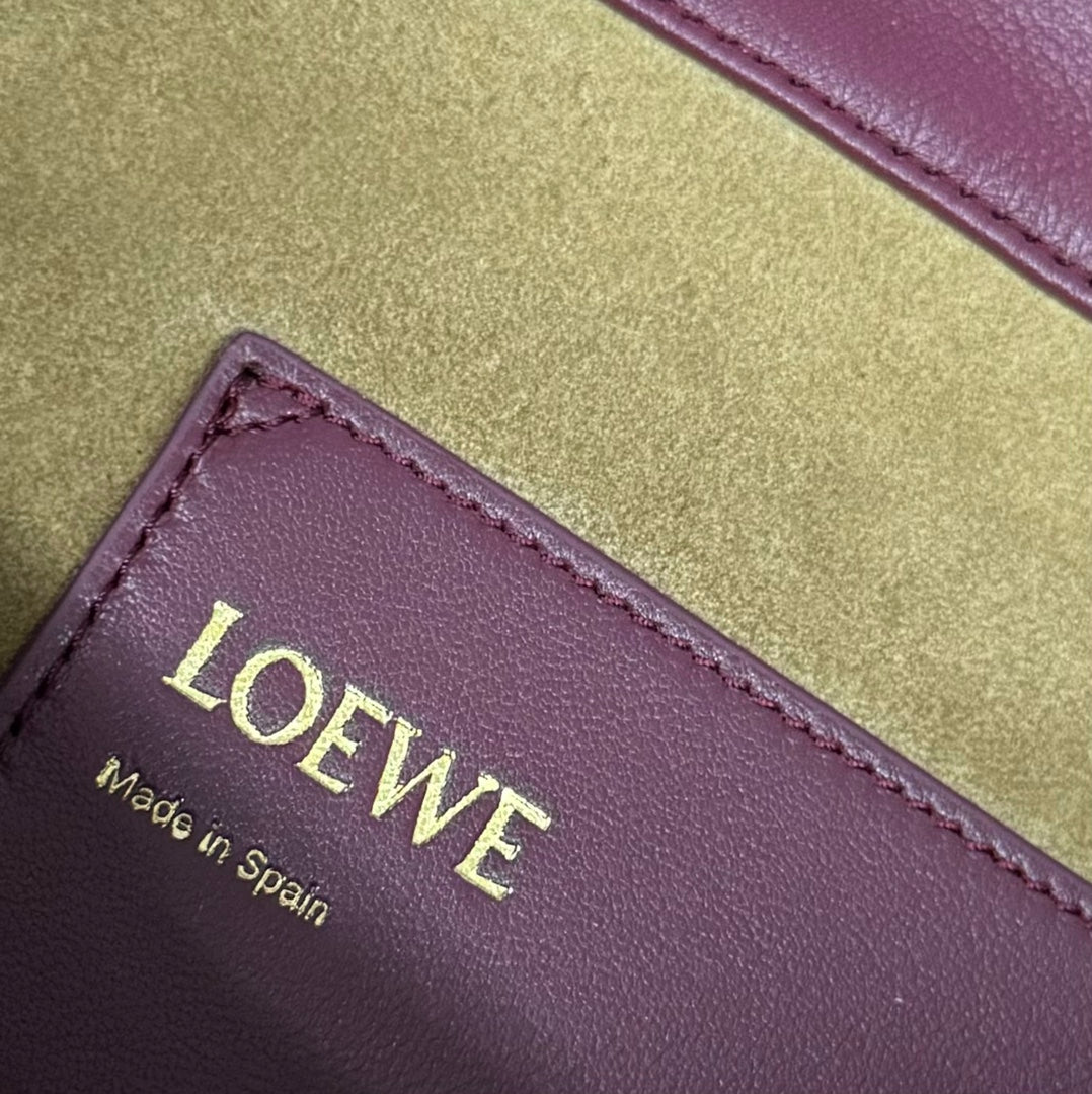 LOEWE LOE 32 FLAMENCO PURSE BUCKET IN PLUM PURPLE LAMBSKIN