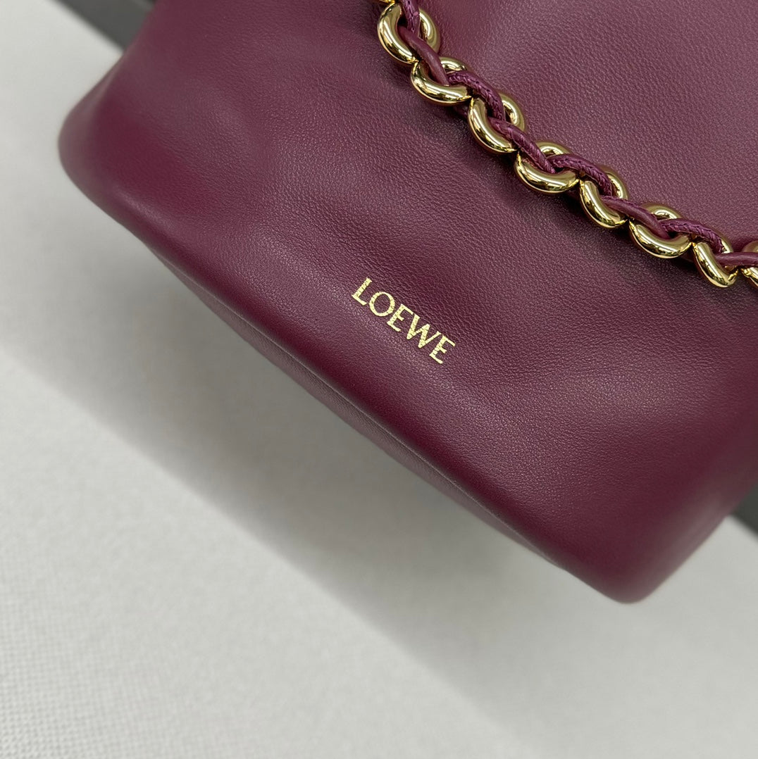 LOEWE LOE 32 FLAMENCO PURSE BUCKET IN PLUM PURPLE LAMBSKIN