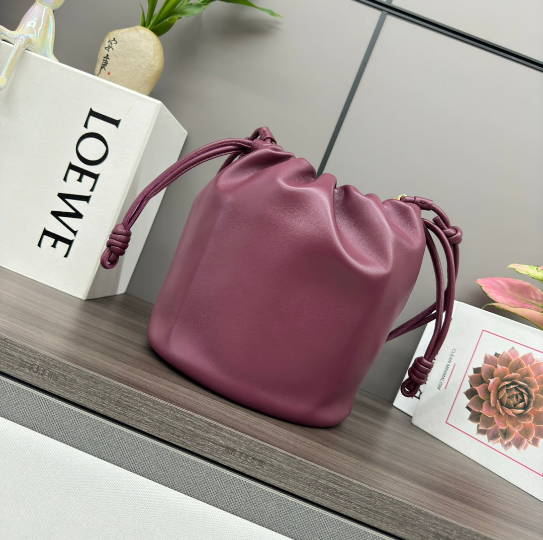 LOEWE LOE 32 FLAMENCO PURSE BUCKET IN PLUM PURPLE LAMBSKIN