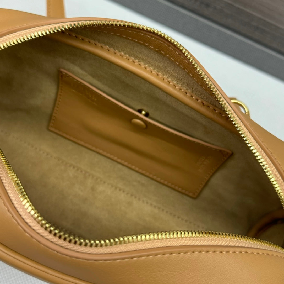 LOEWE AMAZONA 23 CROPPED BAG IN PEANUT BROWN SOFT GRAINED CALFSKIN