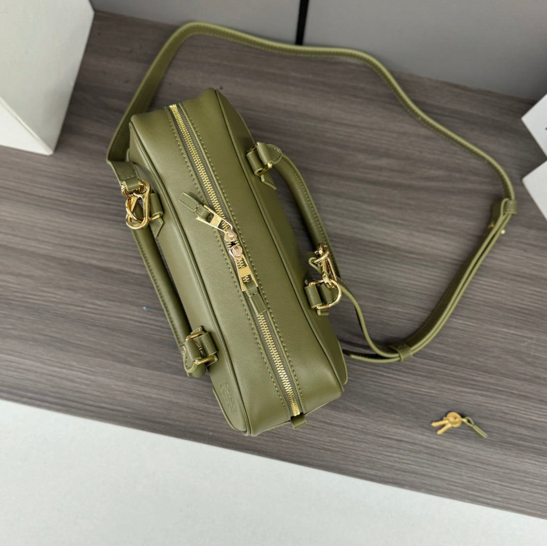 LOEWE AMAZONA 23 CROPPED BAG IN OLIVE GREEN SOFT GRAINED CALFSKIN