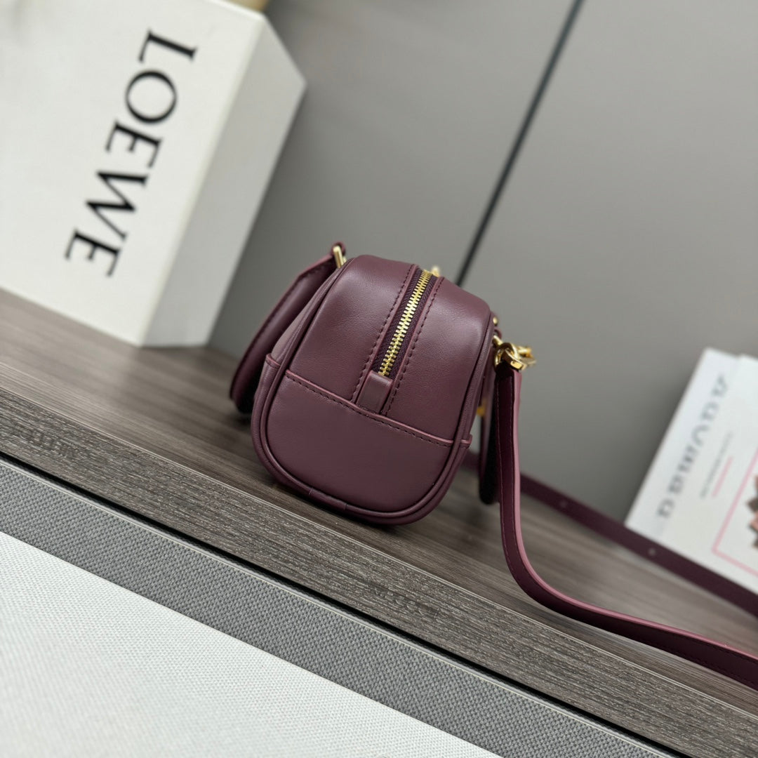 LOEWE AMAZONA 23 CROPPED BAG IN SANGRIA PURPLE SOFT GRAINED CALFSKIN