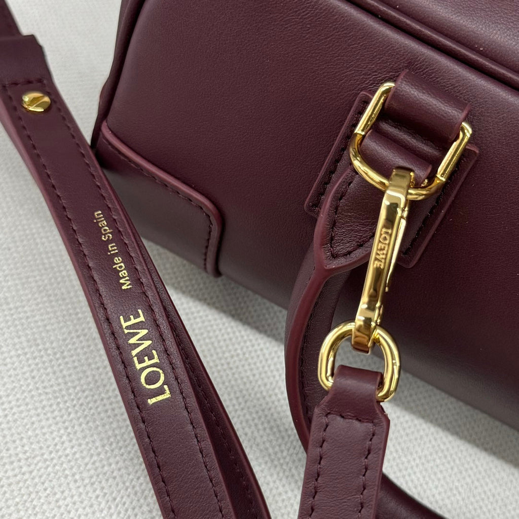 LOEWE AMAZONA 23 CROPPED BAG IN SANGRIA PURPLE SOFT GRAINED CALFSKIN