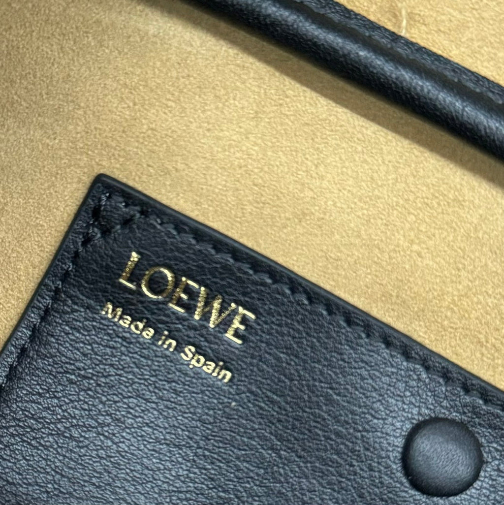 LOEWE AMAZONA 23 CROPPED BAG IN BLACK SOFT GRAINED CALFSKIN