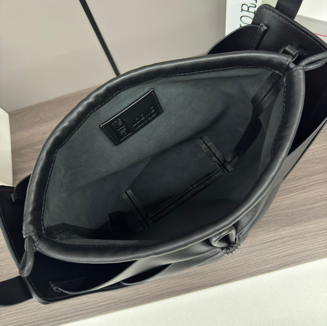LOEWE LOE 27 HAMMOCK COMPACT BAG IN BLACK CALFSKIN