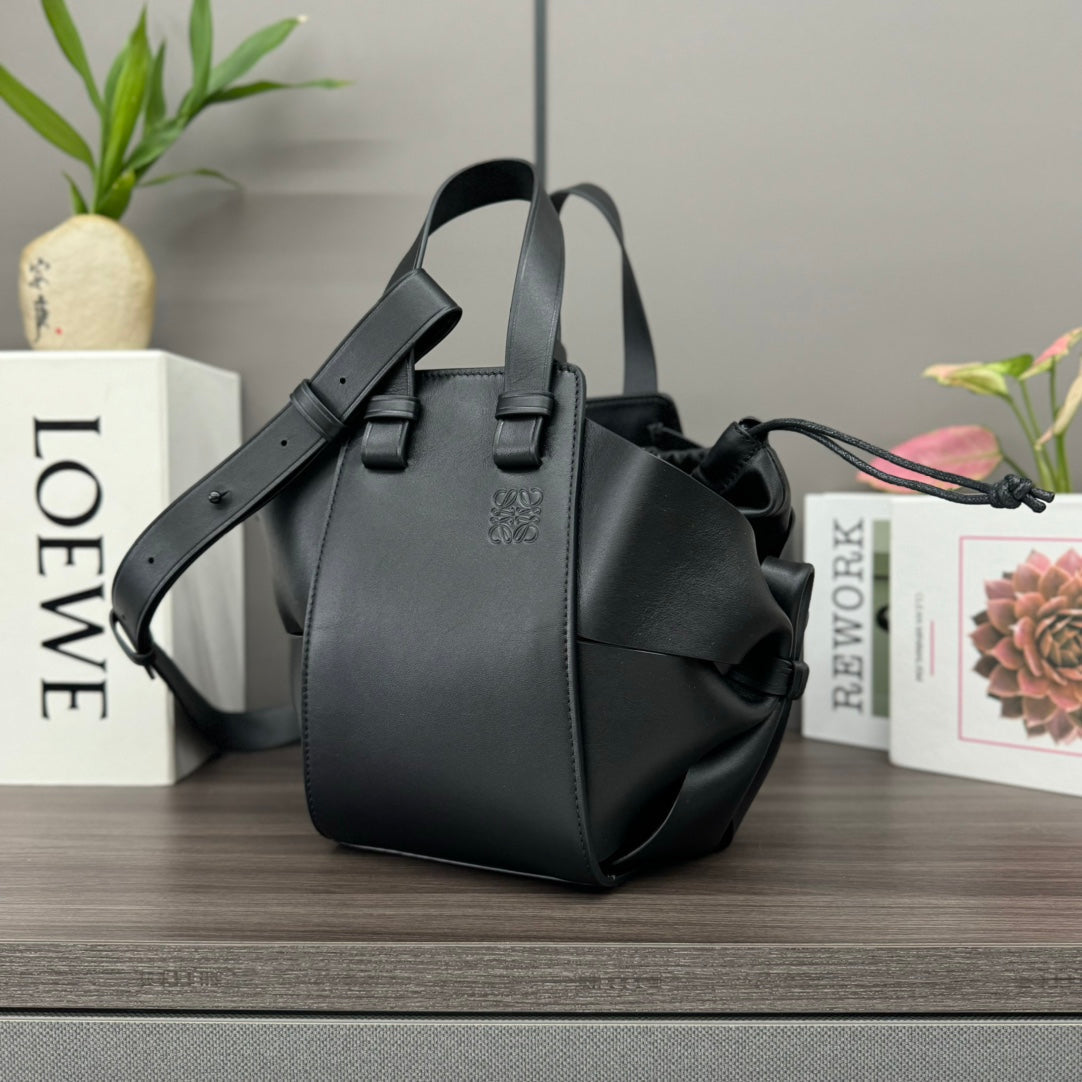 LOEWE LOE 27 HAMMOCK COMPACT BAG IN BLACK CALFSKIN