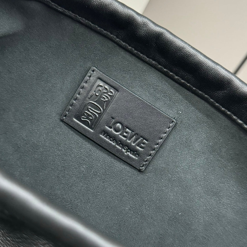 LOEWE LOE 27 HAMMOCK COMPACT BAG IN BLACK CALFSKIN
