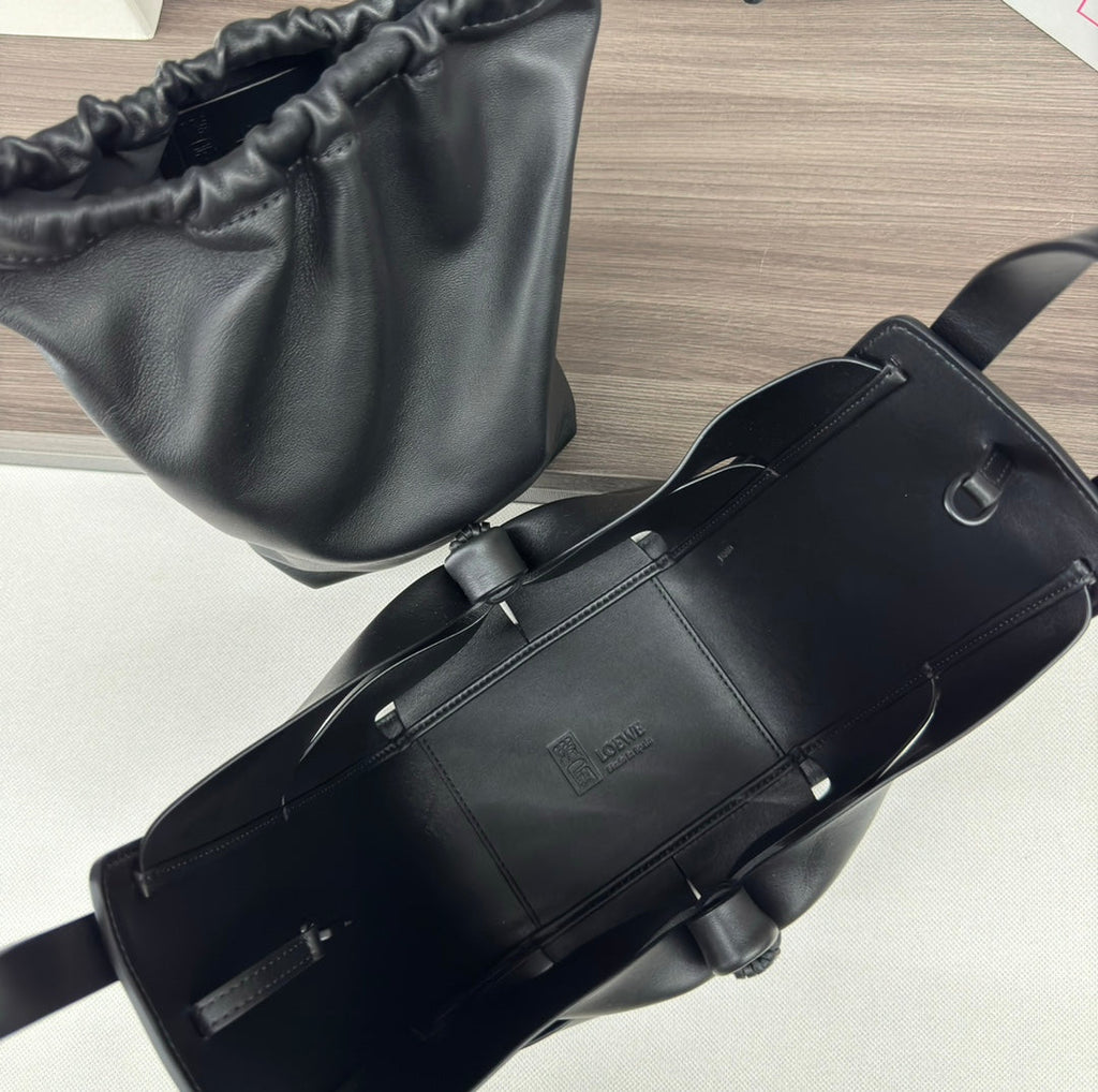 LOEWE LOE 27 HAMMOCK COMPACT BAG IN BLACK CALFSKIN