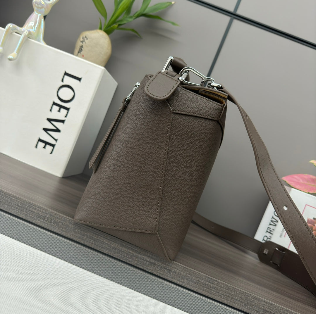 LOEWE LOE PUZZLE 33 BAG IN WENGE BROWN CALFSKIN