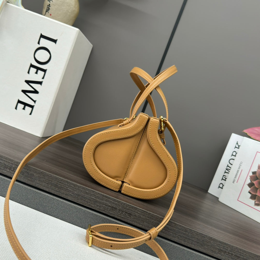LOEWE CYLINDER BAG 25 IN PEANUT BROWN CALFSKIN