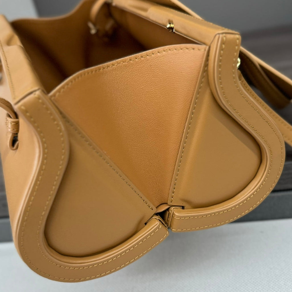 LOEWE CYLINDER BAG 25 IN PEANUT BROWN CALFSKIN