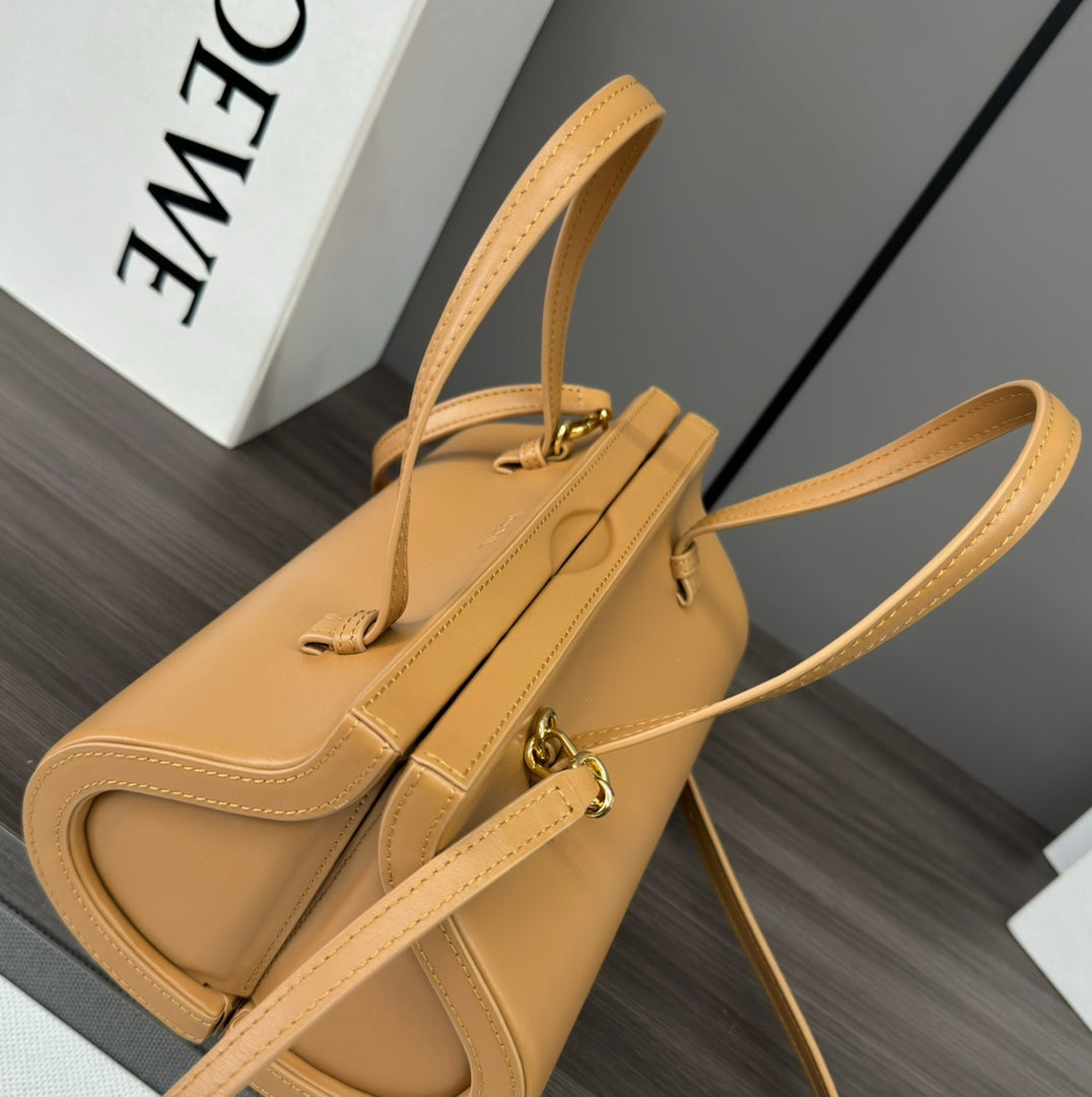 LOEWE CYLINDER BAG 25 IN PEANUT BROWN CALFSKIN