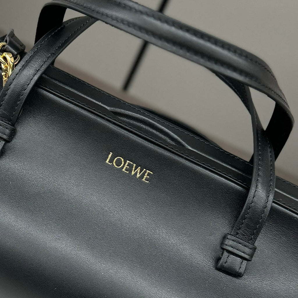 LOEWE CYLINDER BAG 25 IN BLACK CALFSKIN