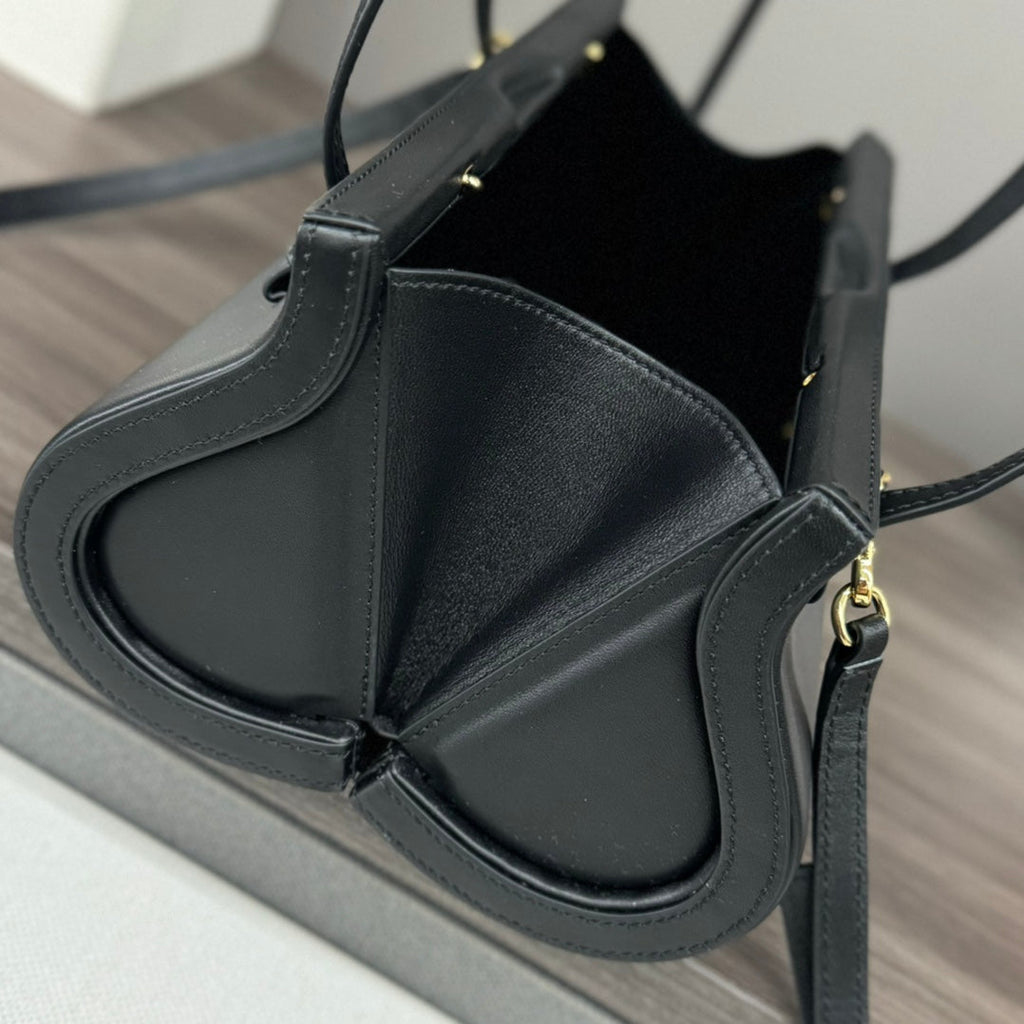 LOEWE CYLINDER BAG 25 IN BLACK CALFSKIN