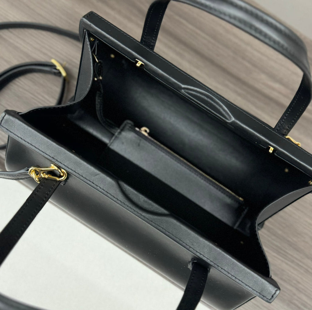 LOEWE CYLINDER BAG 25 IN BLACK CALFSKIN