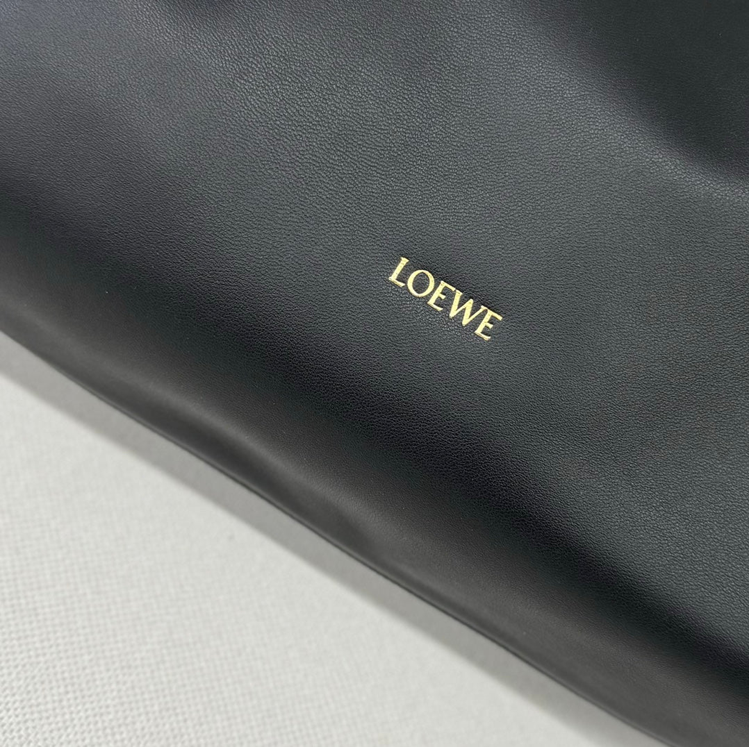 LOEWE LOE LARGE 41 FLAMENCO PURSE BUCKET IN BLACK LAMBSKIN