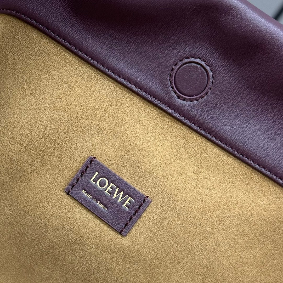 LOEWE LOE LARGE 41 FLAMENCO PURSE BUCKET IN WINE PURPLE LAMBSKIN GOLD HARDWARE