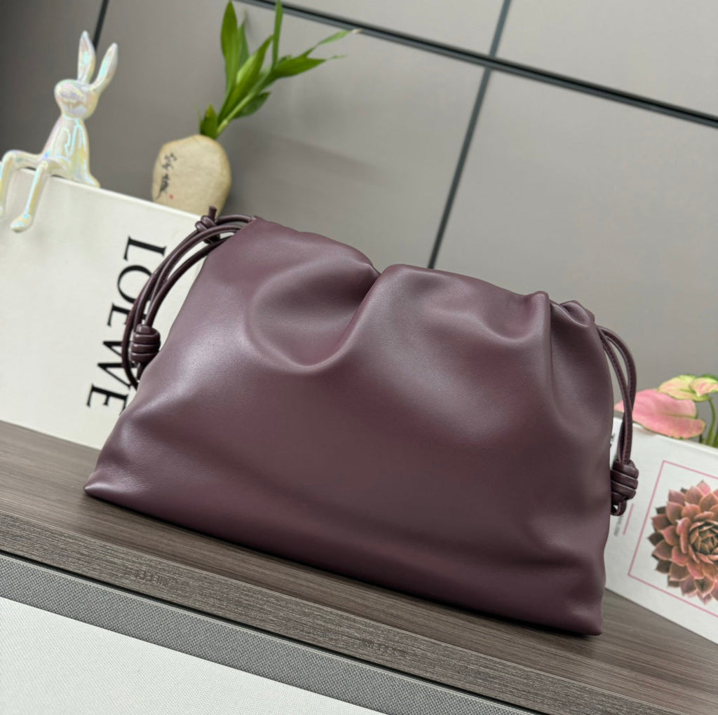 LOEWE LOE LARGE 41 FLAMENCO PURSE BUCKET IN WINE PURPLE LAMBSKIN GOLD HARDWARE