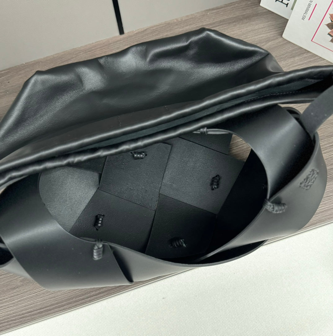 LOEWE LOE INTERLACED HOBO 38 BAG IN BLACK CALFSKIN