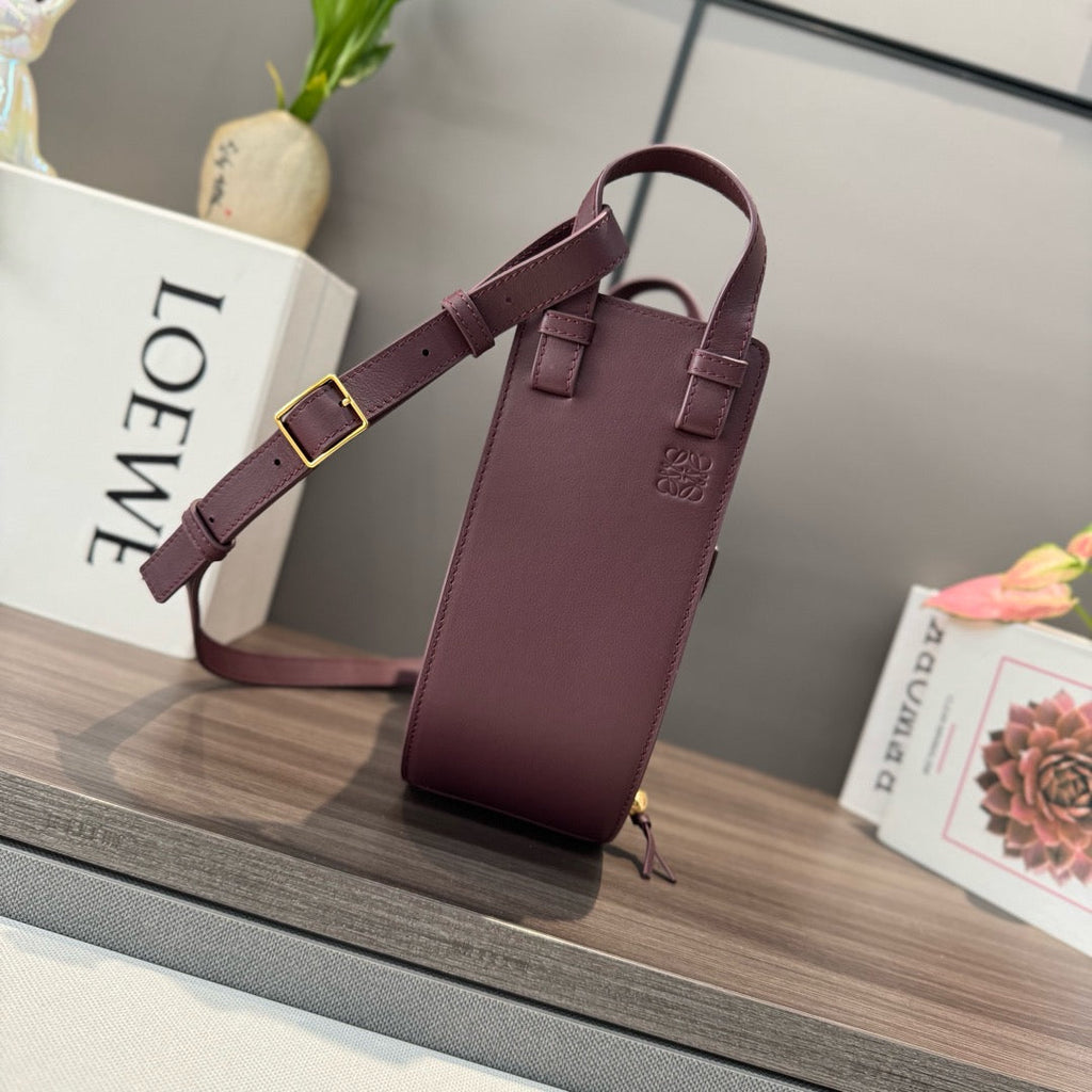 LOEWE HAMMOCK SLICE 25 BAG IN PLUM PURPLE SHINY CALFSKIN