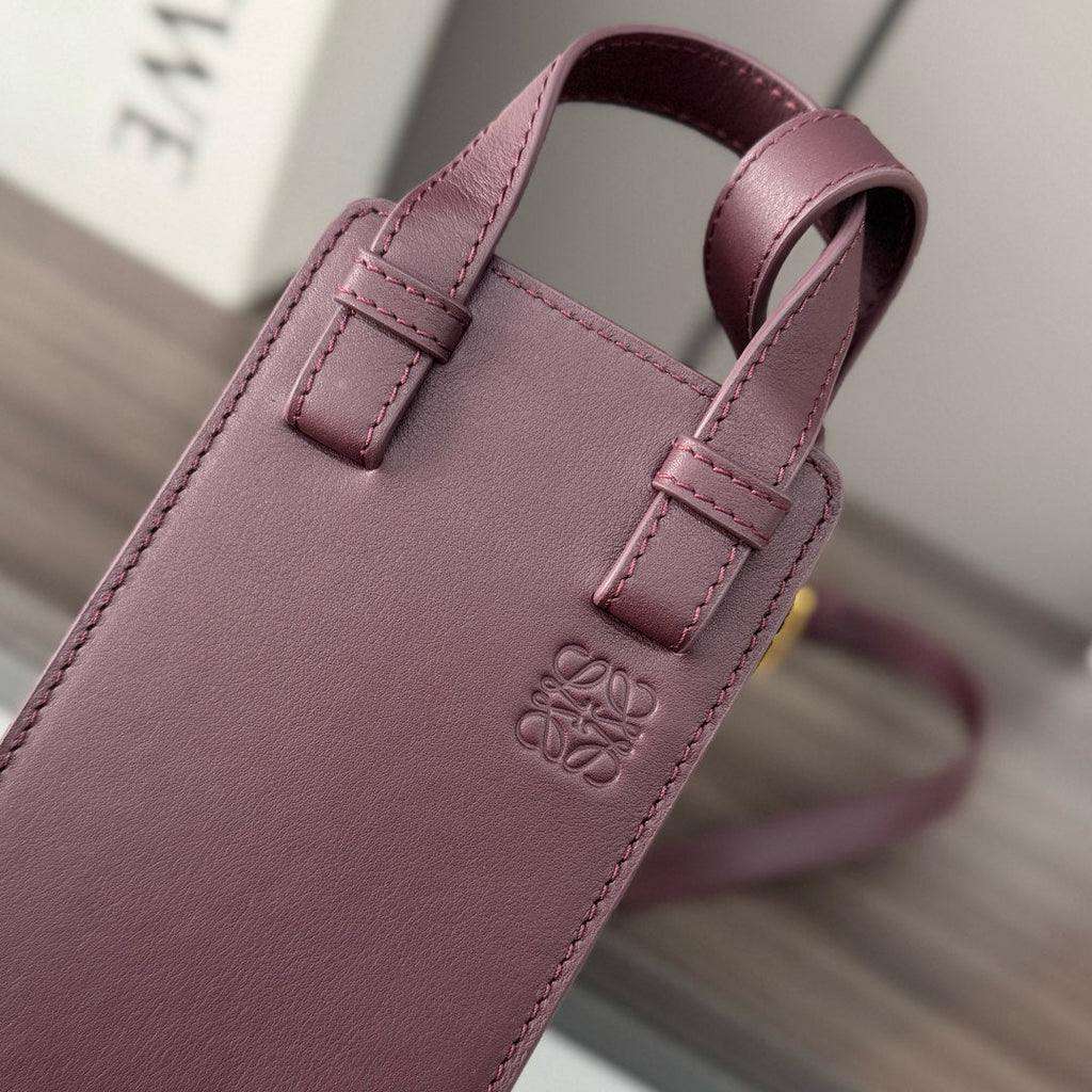 LOEWE HAMMOCK SLICE 25 BAG IN PLUM PURPLE SHINY CALFSKIN