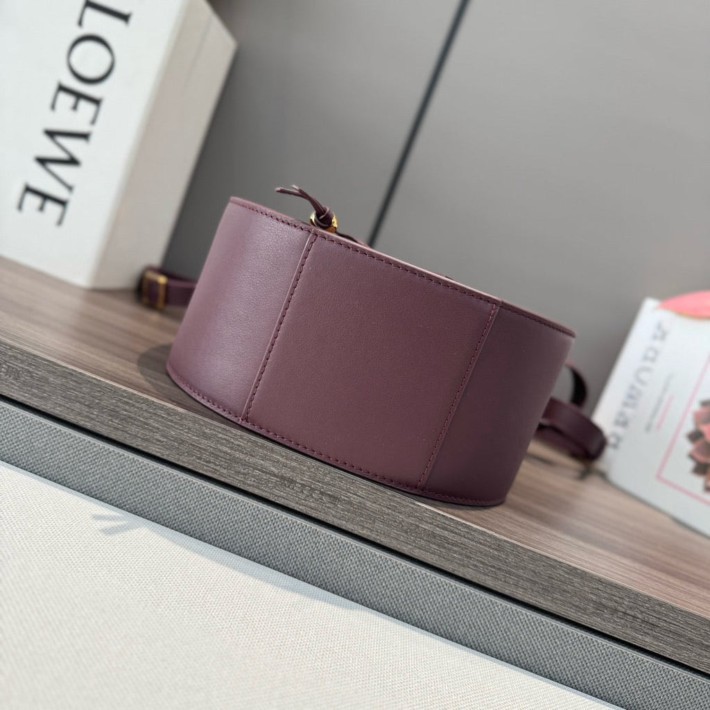 LOEWE HAMMOCK SLICE 25 BAG IN PLUM PURPLE SHINY CALFSKIN