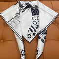 CHANEL 25S SCARF 90 IN SILK 703697