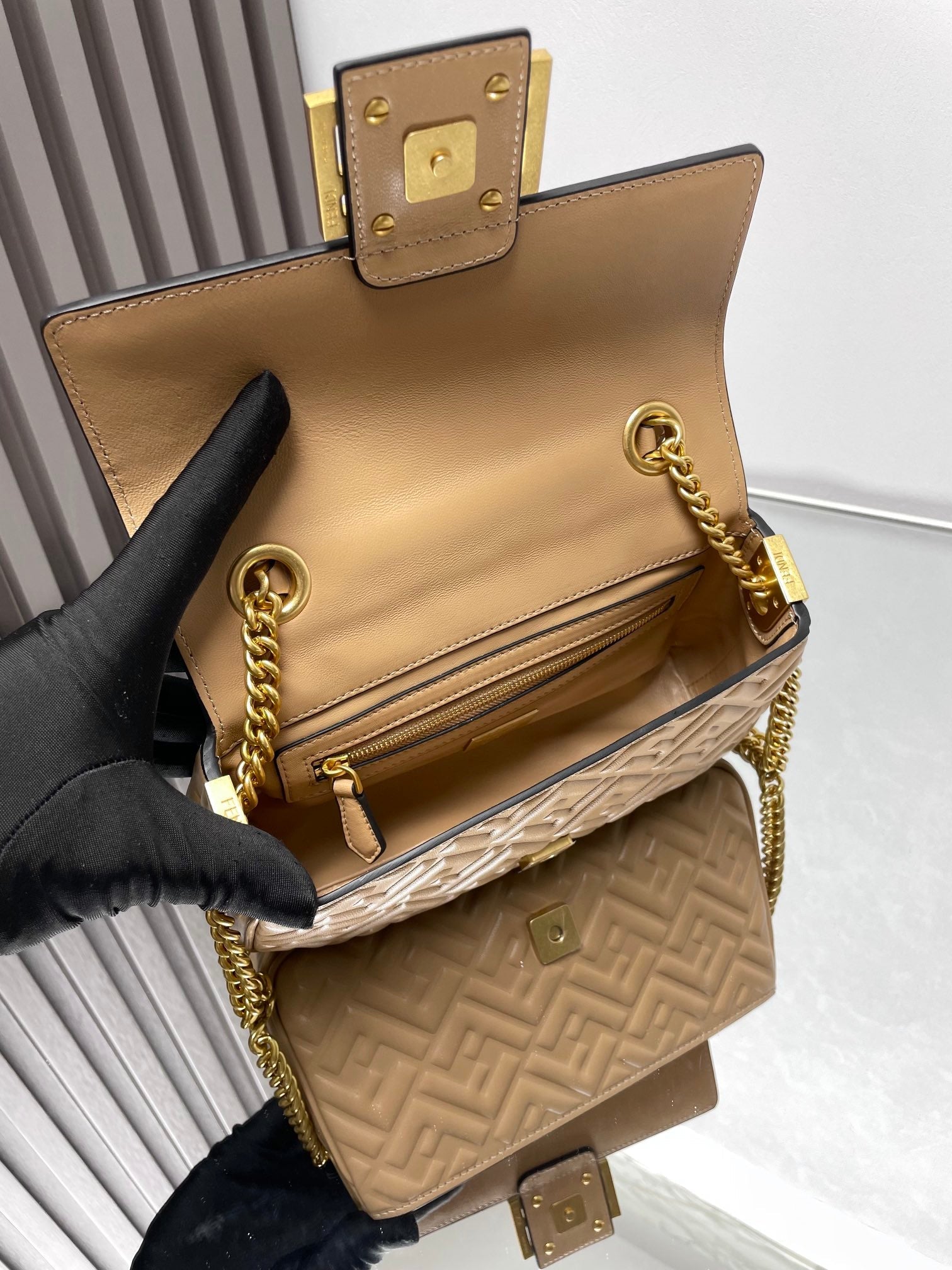 FENDI Fend Baguette 24 Bag With FF Motif Beige Leather Ghw