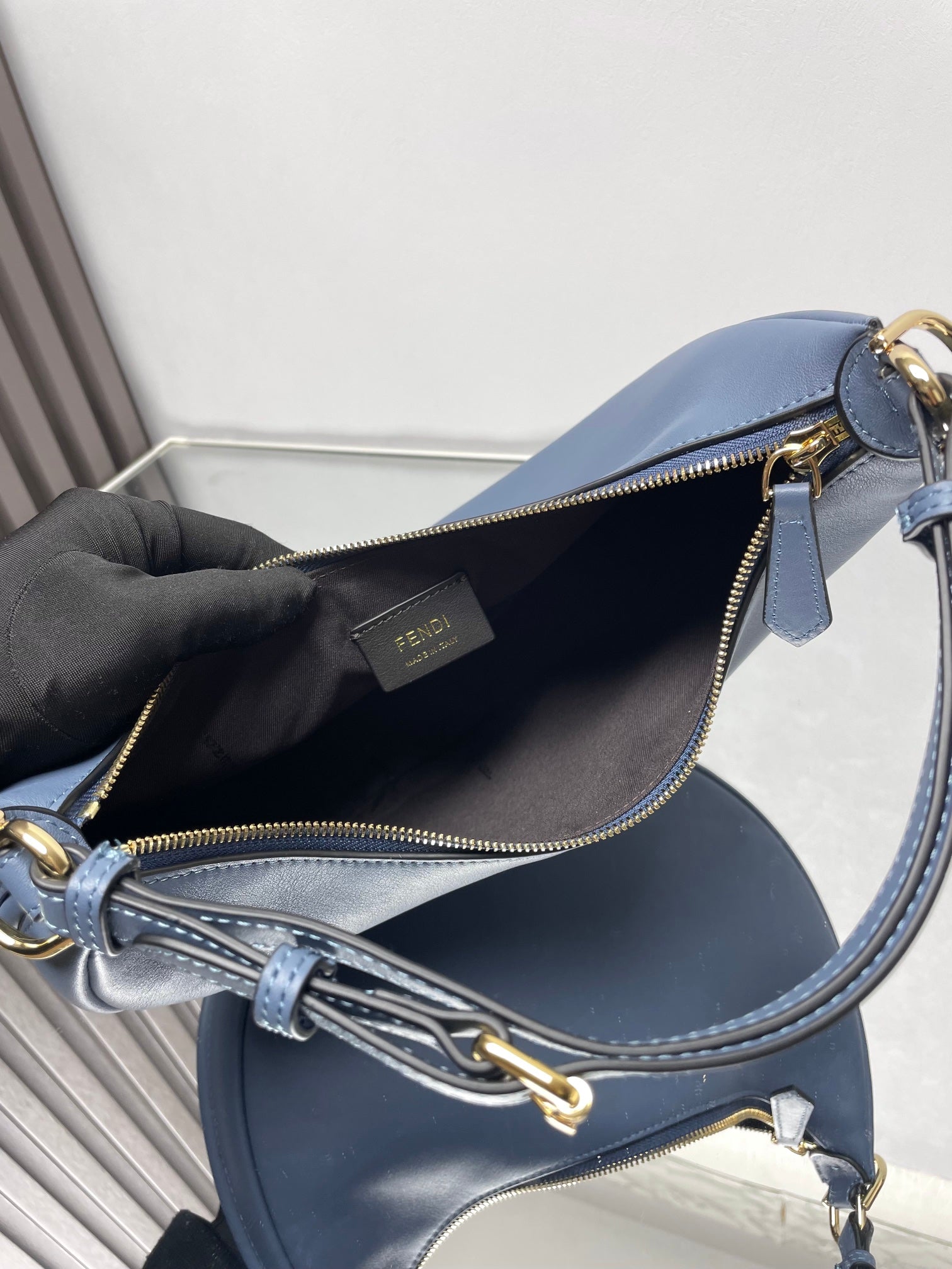 FENDI FENDIGRAPHY MEDIUM 29 IN QUEEN SMOOTH LAMBSKIN GOLD HARDWARE