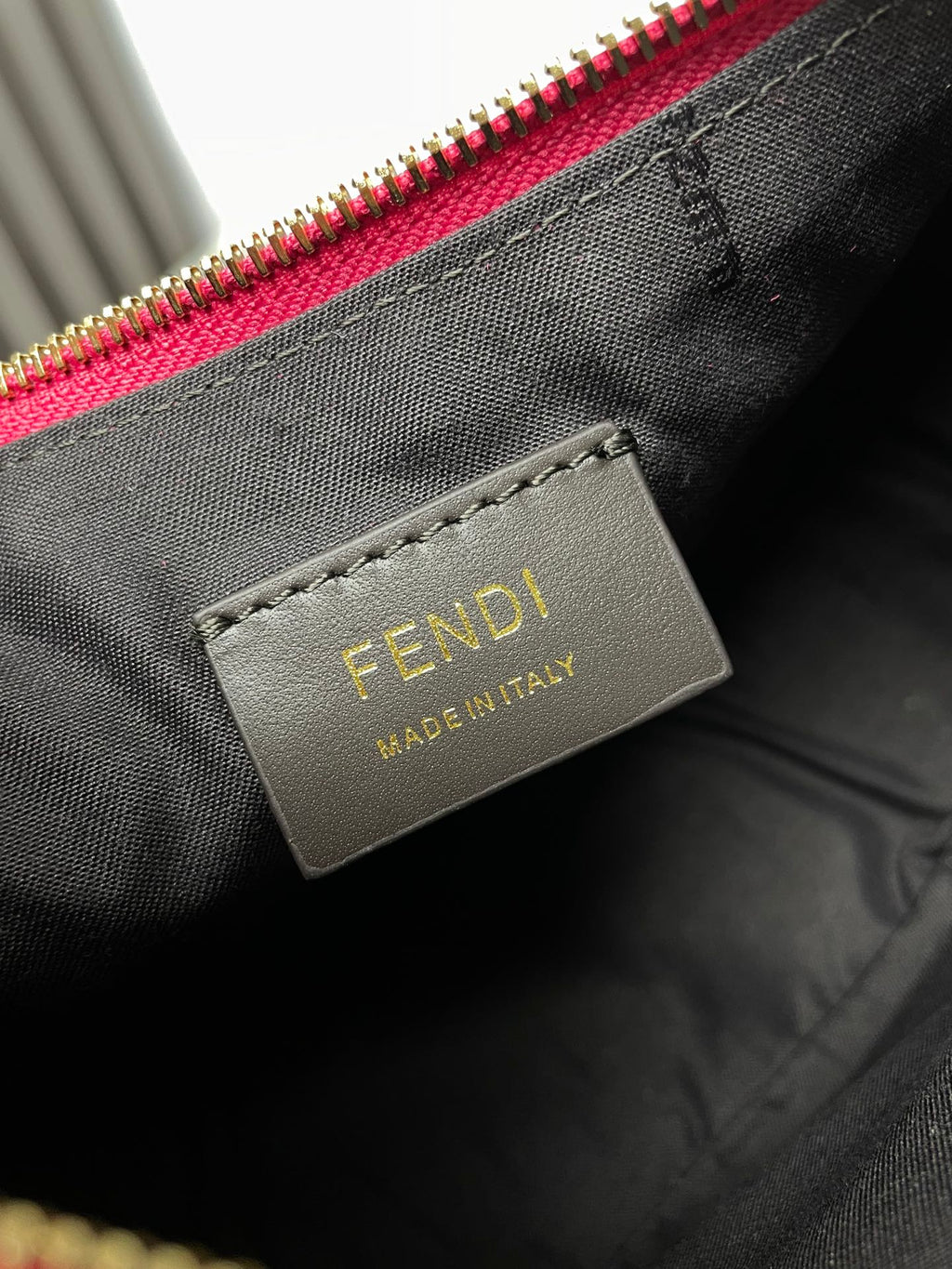 FENDI FENDIGRAPHY MEDIUM 29 IN BRIGHT PINK SMOOTH LAMBSKIN GOLD HARDWARE
