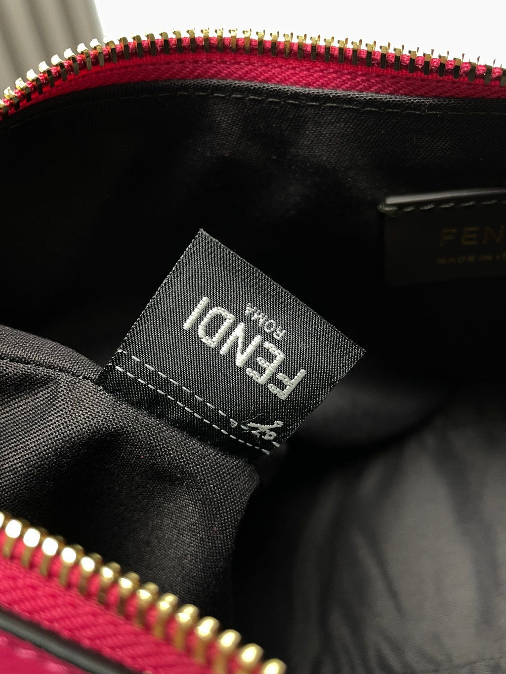 FENDI FENDIGRAPHY MEDIUM 29 IN BRIGHT PINK SMOOTH LAMBSKIN GOLD HARDWARE